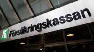 Con l’erogazione dell’indennità di malattia, il Försäkringskassan dovrebbe sostenere la dignità del malato. Finisce invece per calpestarla, per amore di burocrazia.